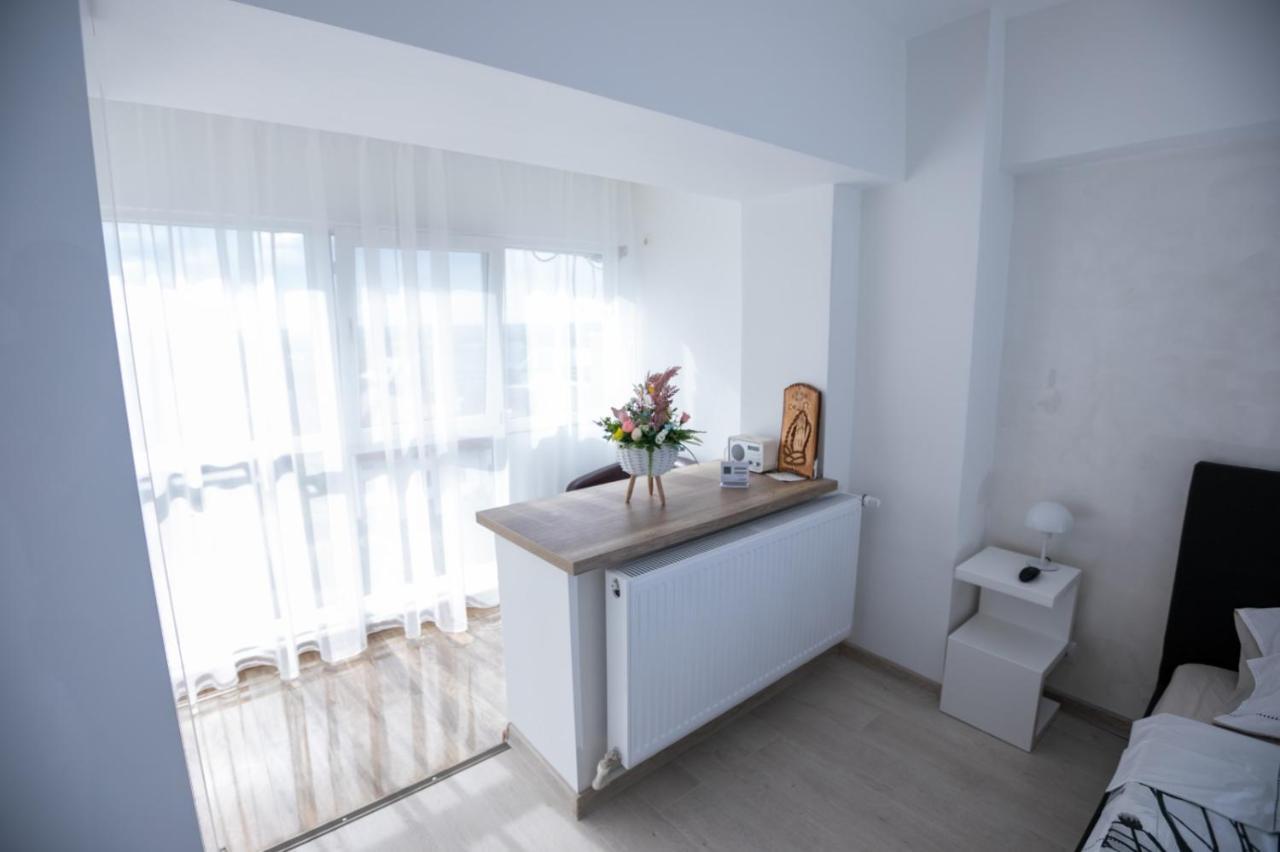 Apartament Central ทาร์กู จิอู ภายนอก รูปภาพ